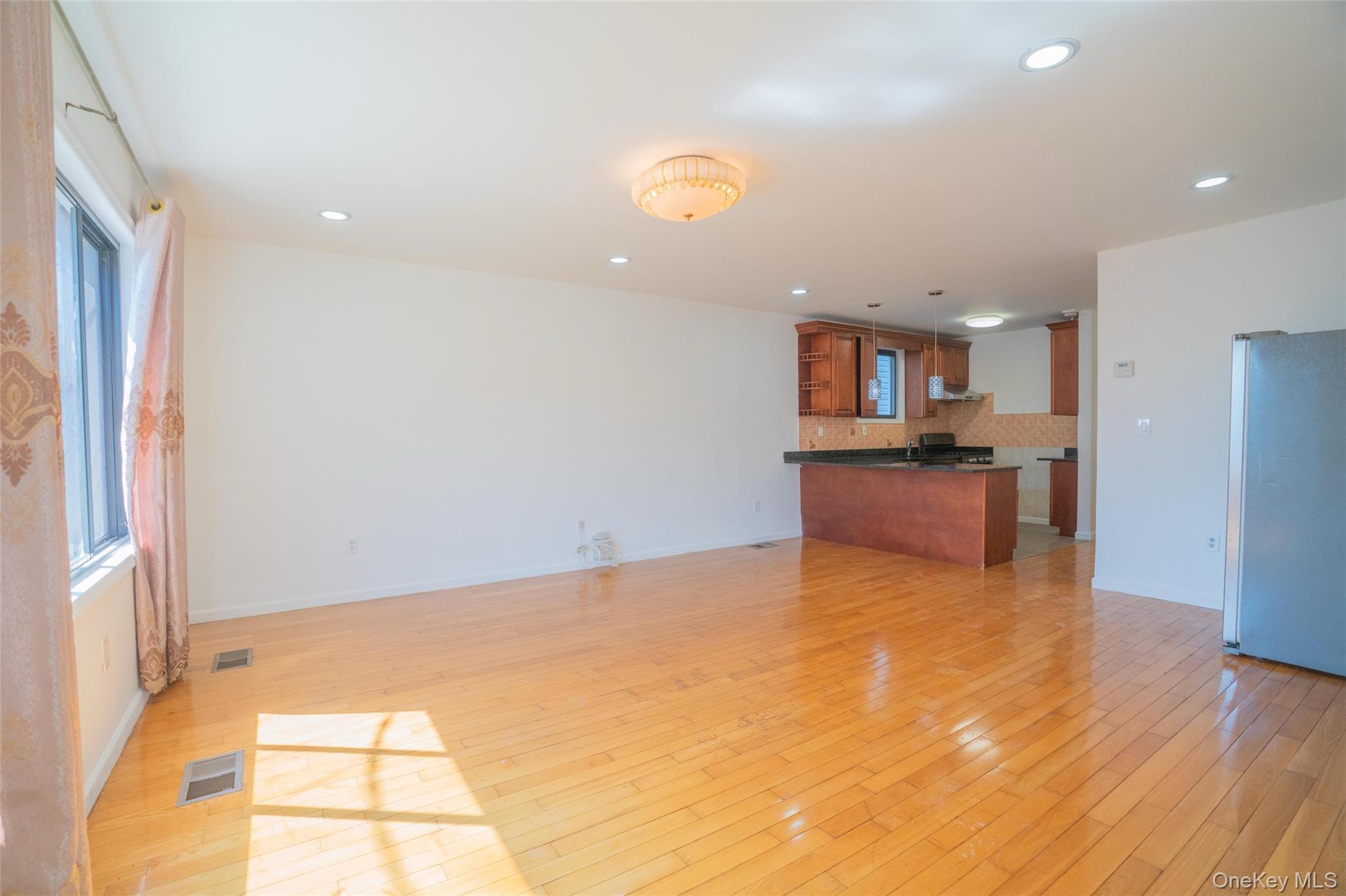 Single Family 14th  Queens, NY 11356, MLS-909592-2
