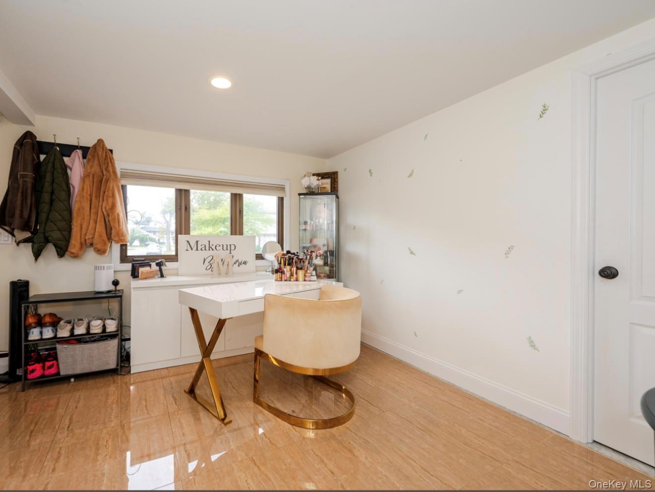 Single Family Park Nassau County, NY 11581, MLS-909595-6