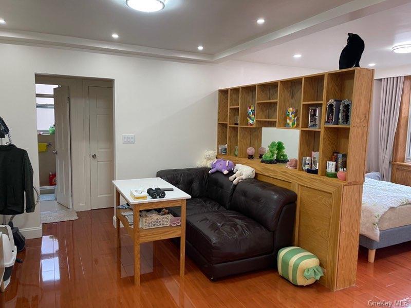 Single Family 43rd  Queens, NY 11373, MLS-909600-4