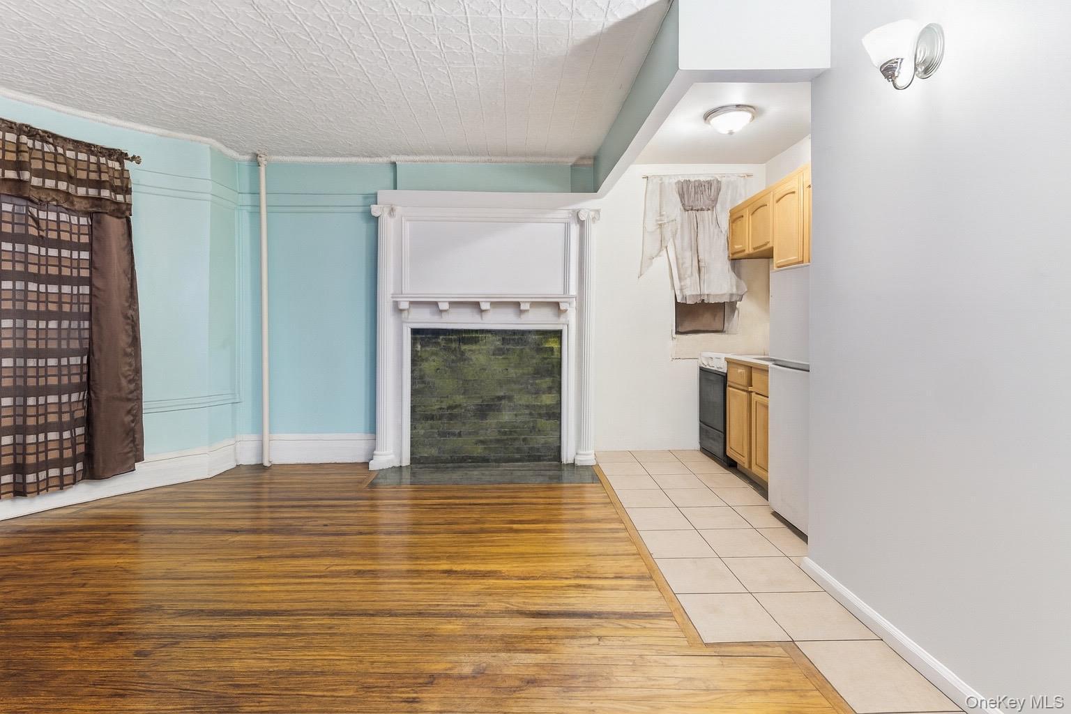 Commercial Sale Clay Bronx, NY 10456, MLS-909602-3