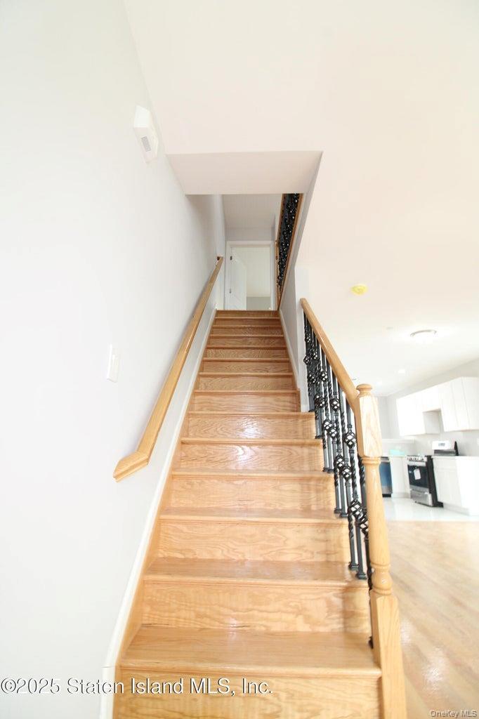 Single Family Perry Avenue Staten Island, NY 10314, MLS-909610-9