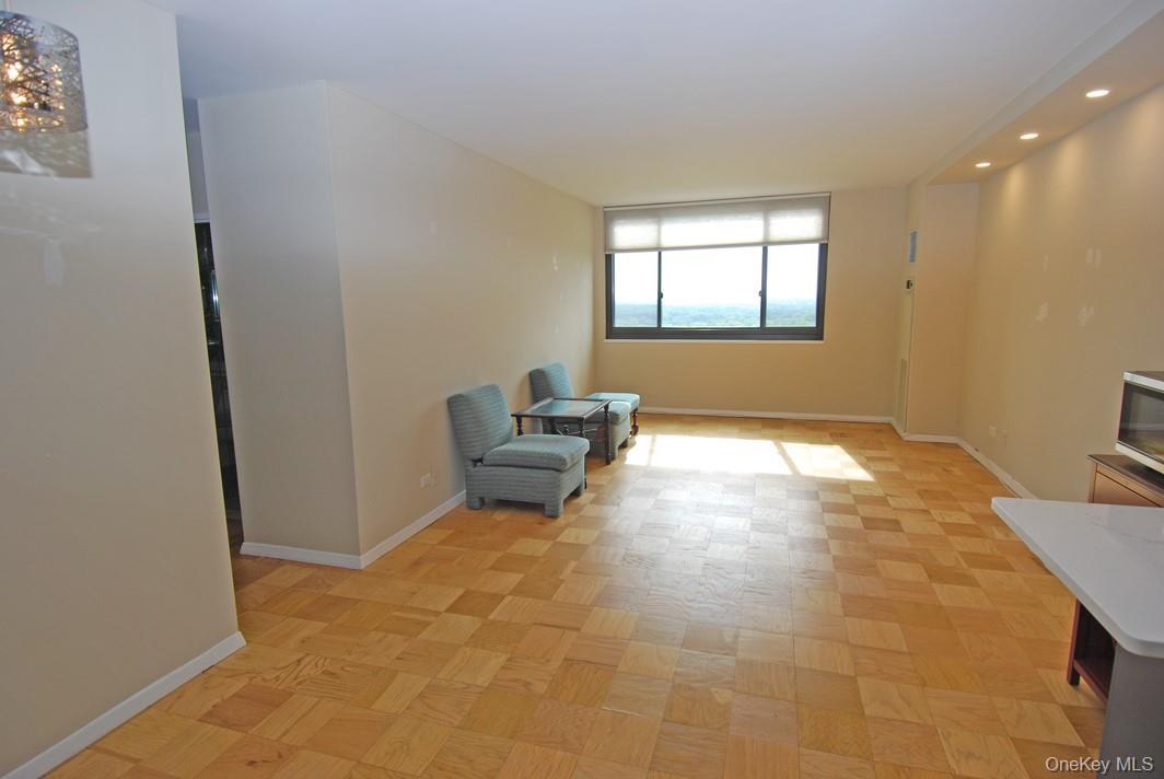 Coop Grand Central  Queens, NY 11005, MLS-909612-3