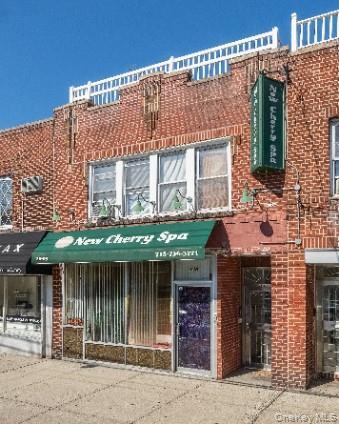 Single Family Ditmars Queens, NY 11105, MLS-909622-2