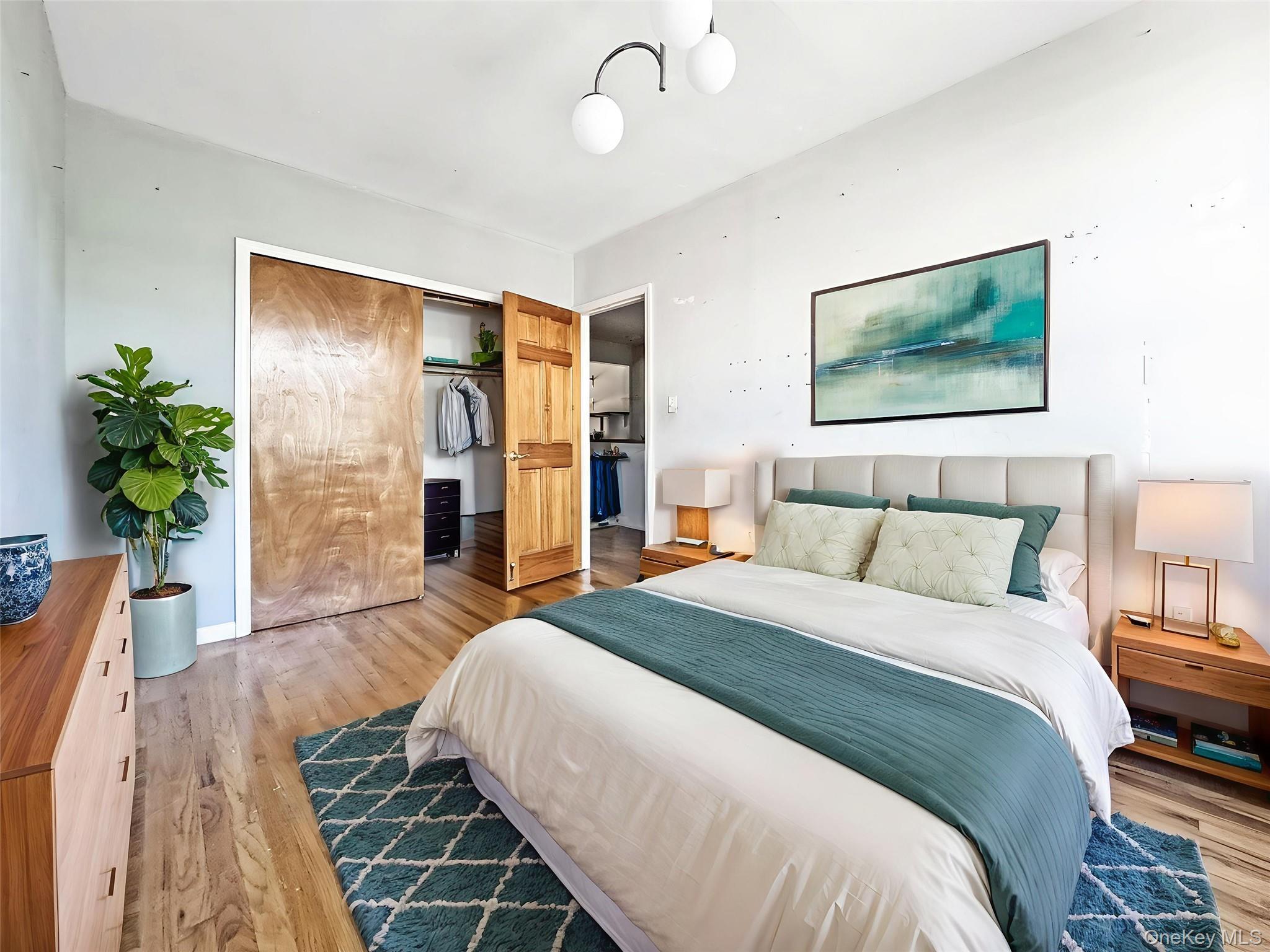 Single Family Ditmars Queens, NY 11105, MLS-909622-4