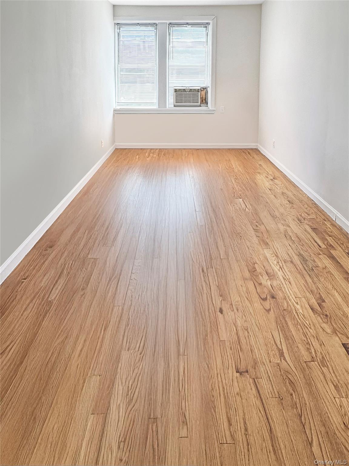 Single Family Ditmars Queens, NY 11105, MLS-909622-5