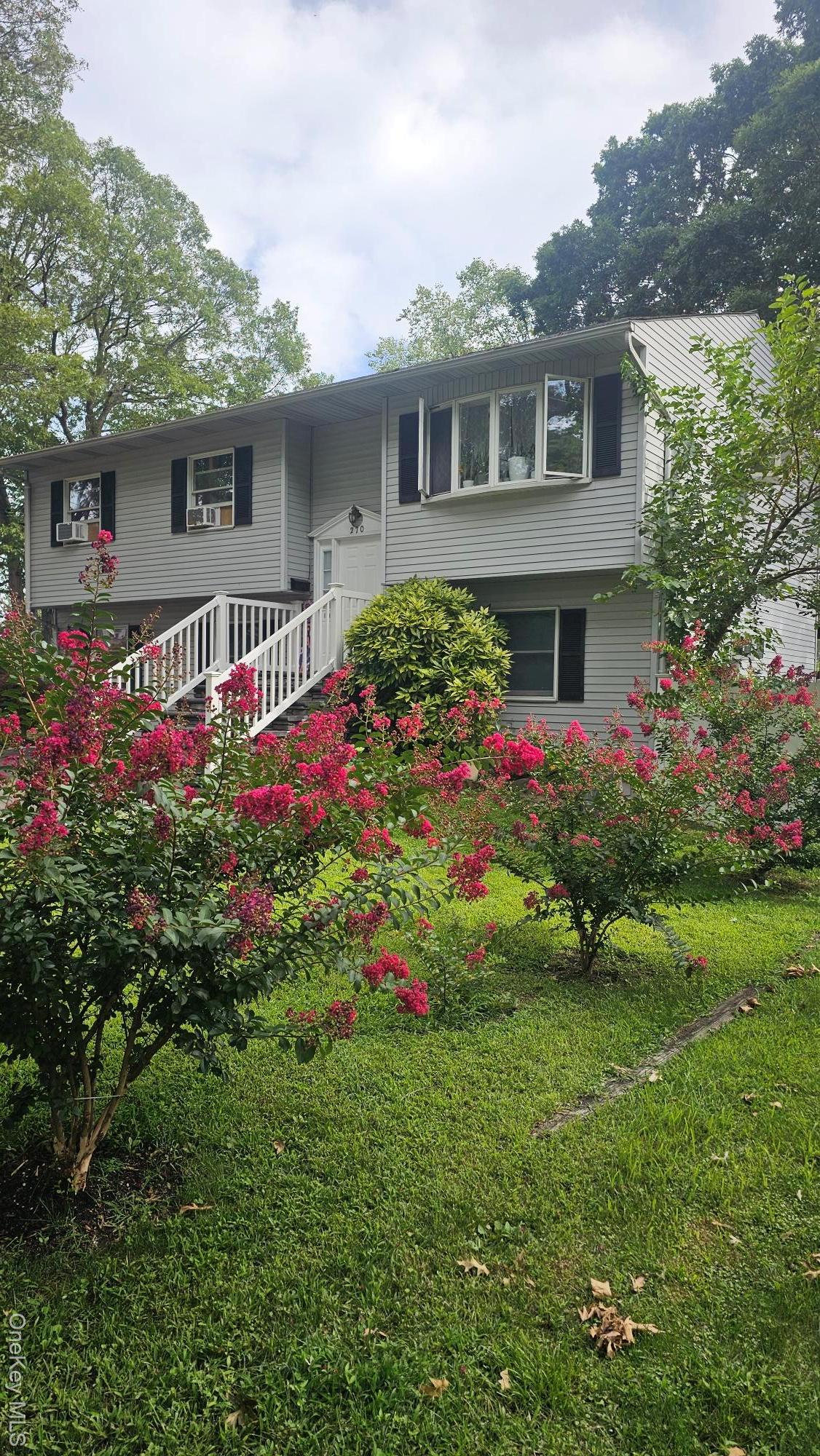 Single Family 4th  Suffolk County, NY 11795, MLS-909627-2