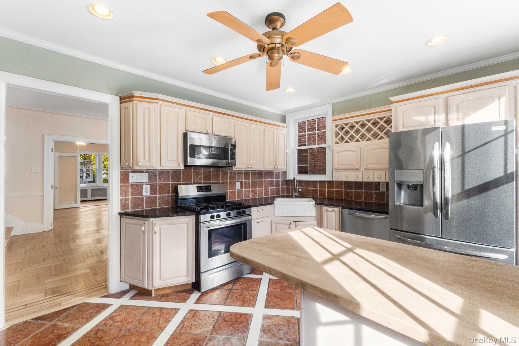 Single Family Liebig  Bronx, NY 10471, MLS-909638-15