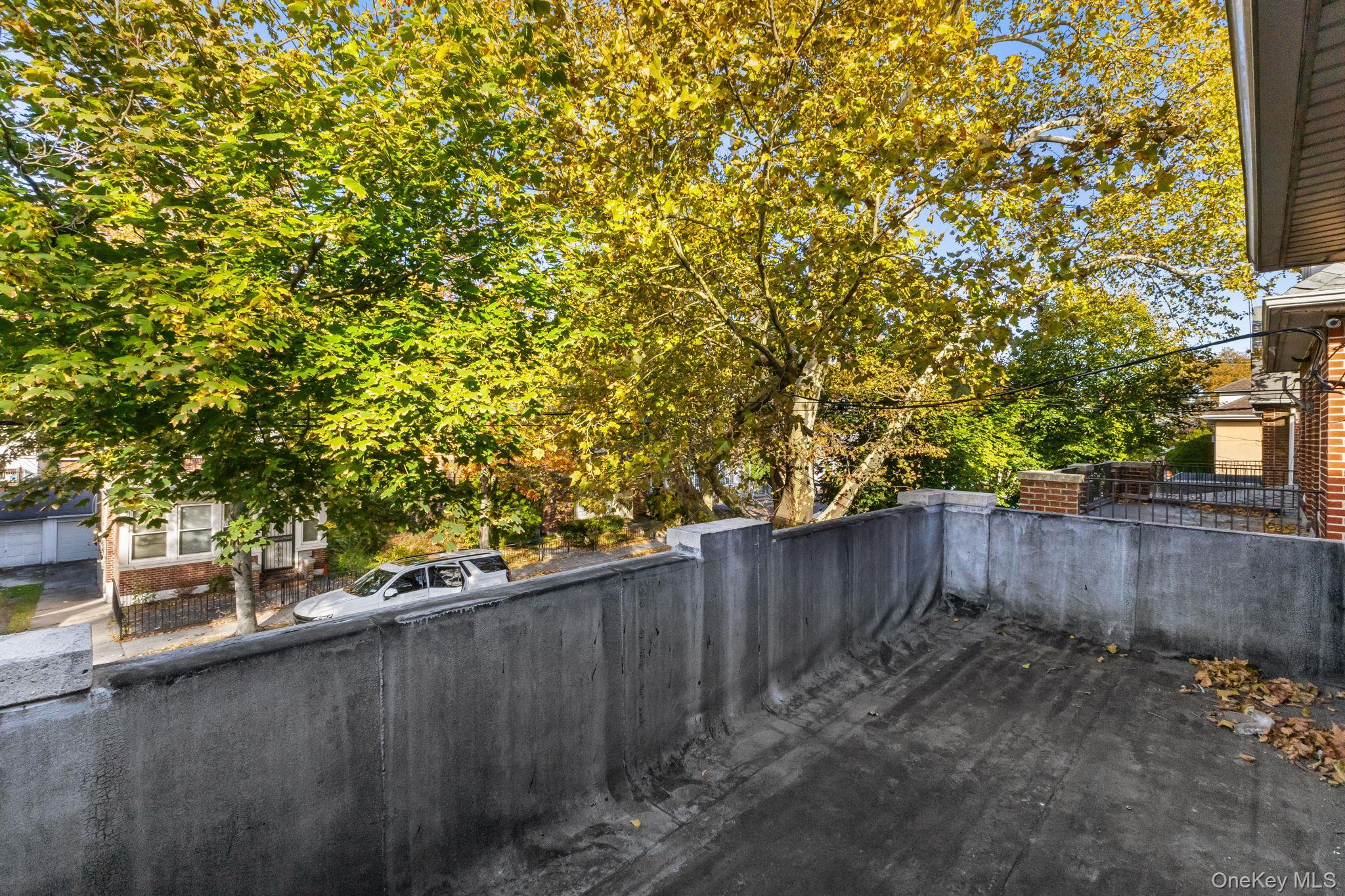 Single Family Liebig  Bronx, NY 10471, MLS-909638-30