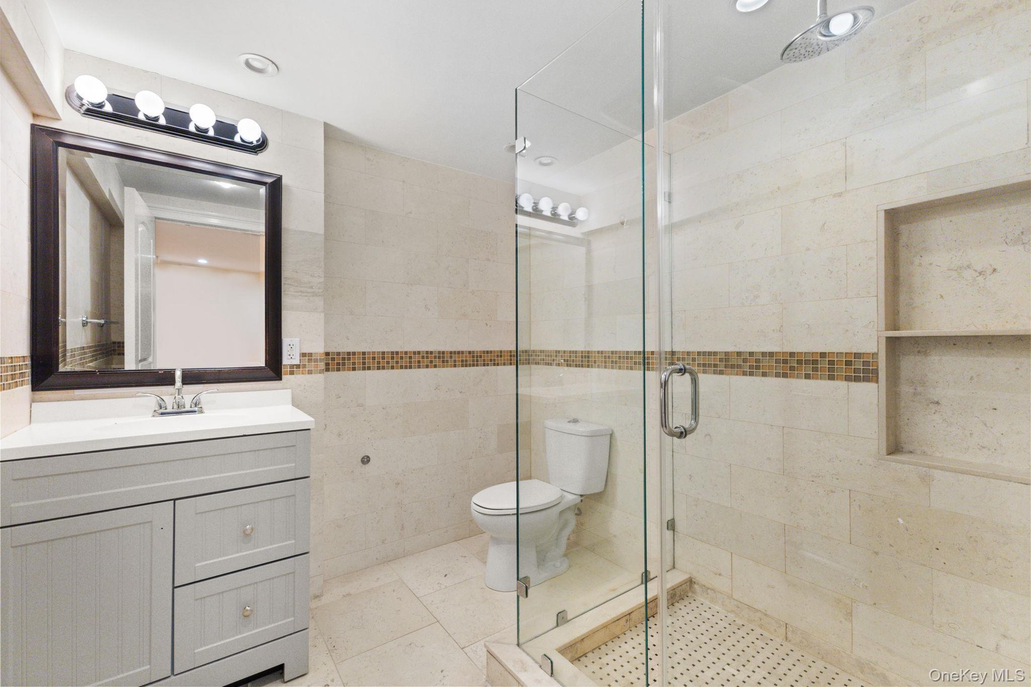 Single Family Liebig  Bronx, NY 10471, MLS-909638-33