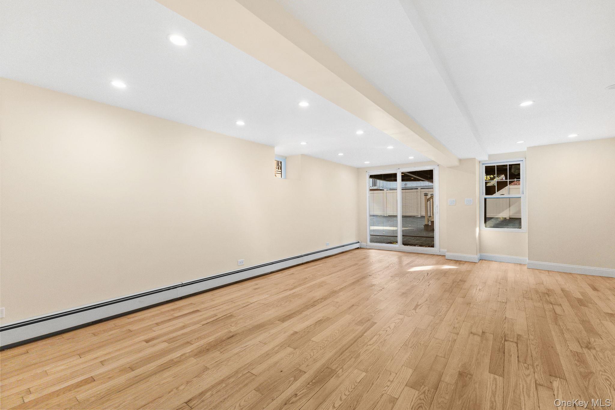 Single Family Liebig  Bronx, NY 10471, MLS-909638-36