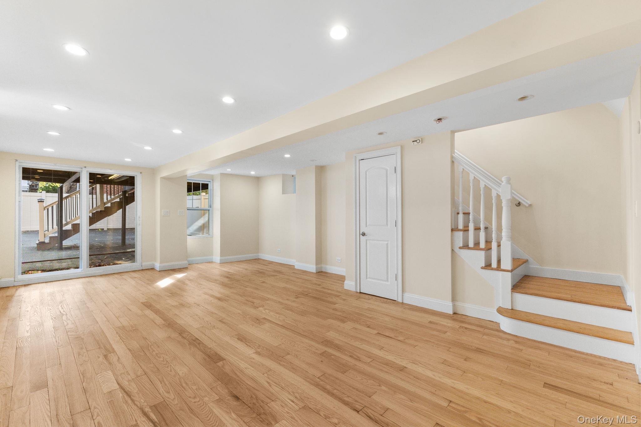 Single Family Liebig  Bronx, NY 10471, MLS-909638-37