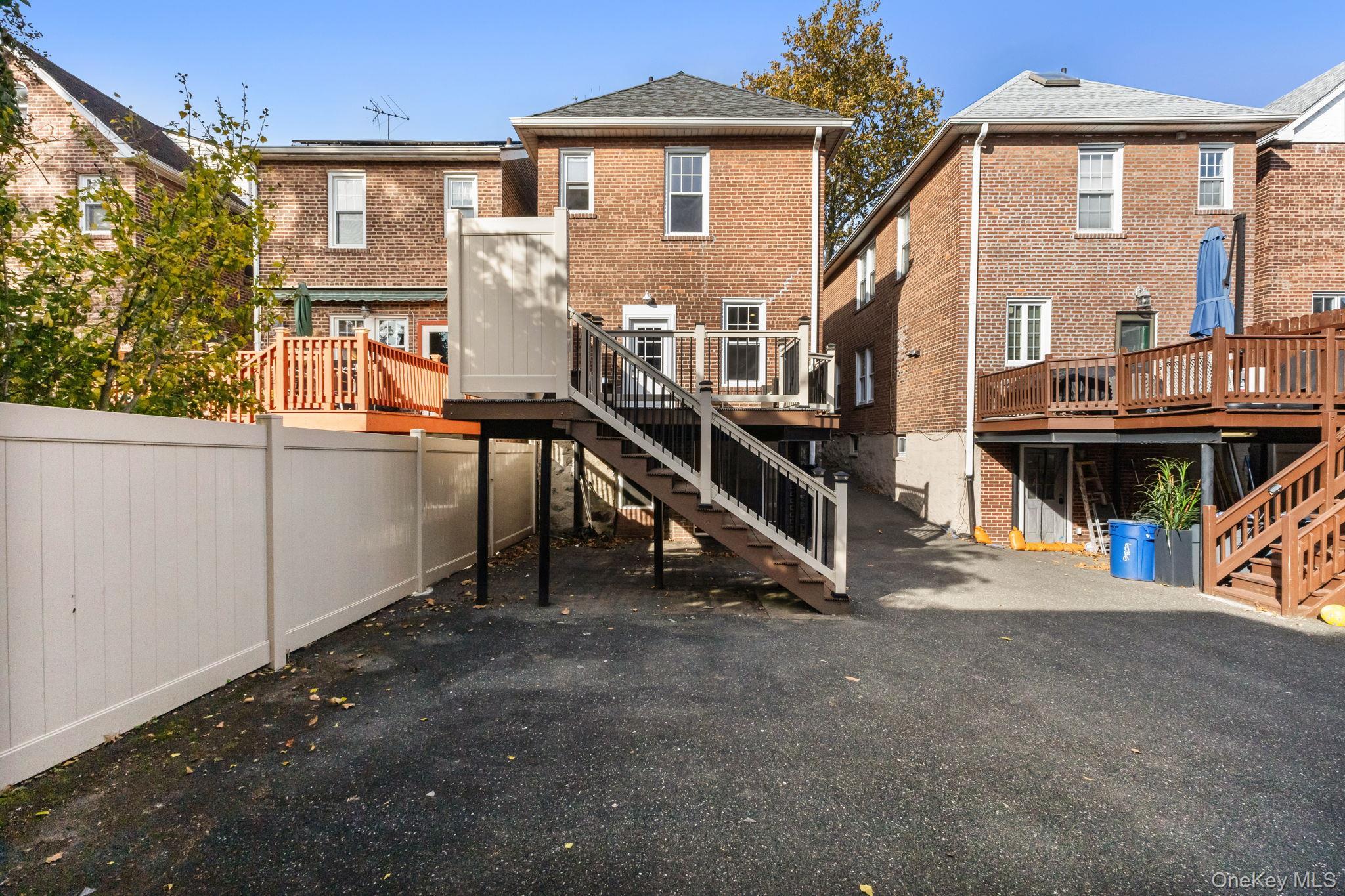 Single Family Liebig  Bronx, NY 10471, MLS-909638-41