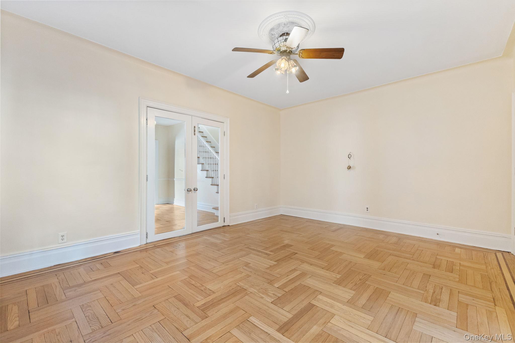 Single Family Liebig  Bronx, NY 10471, MLS-909638-6