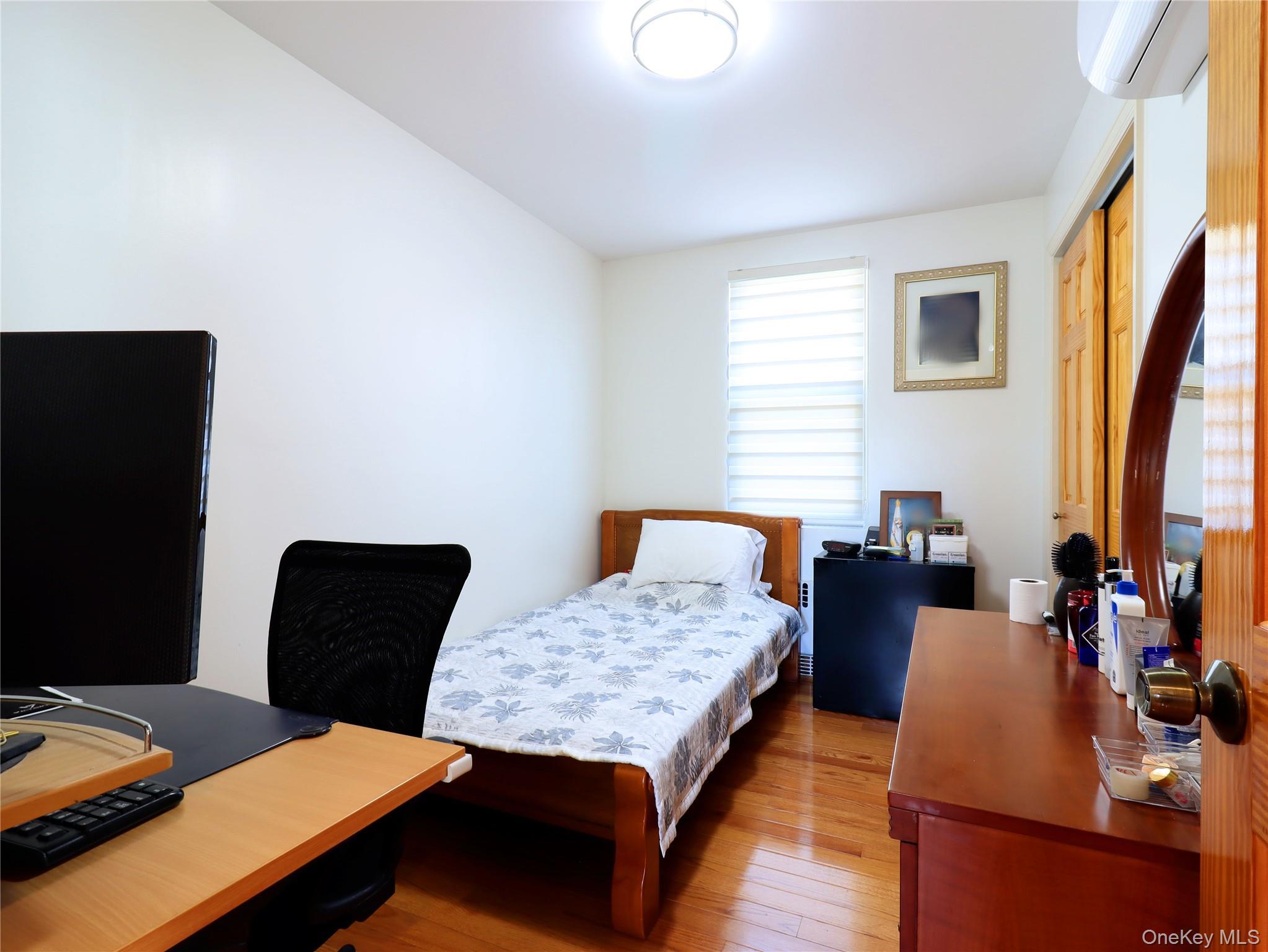 Single Family 220th Queens, NY 11361, MLS-909646-16