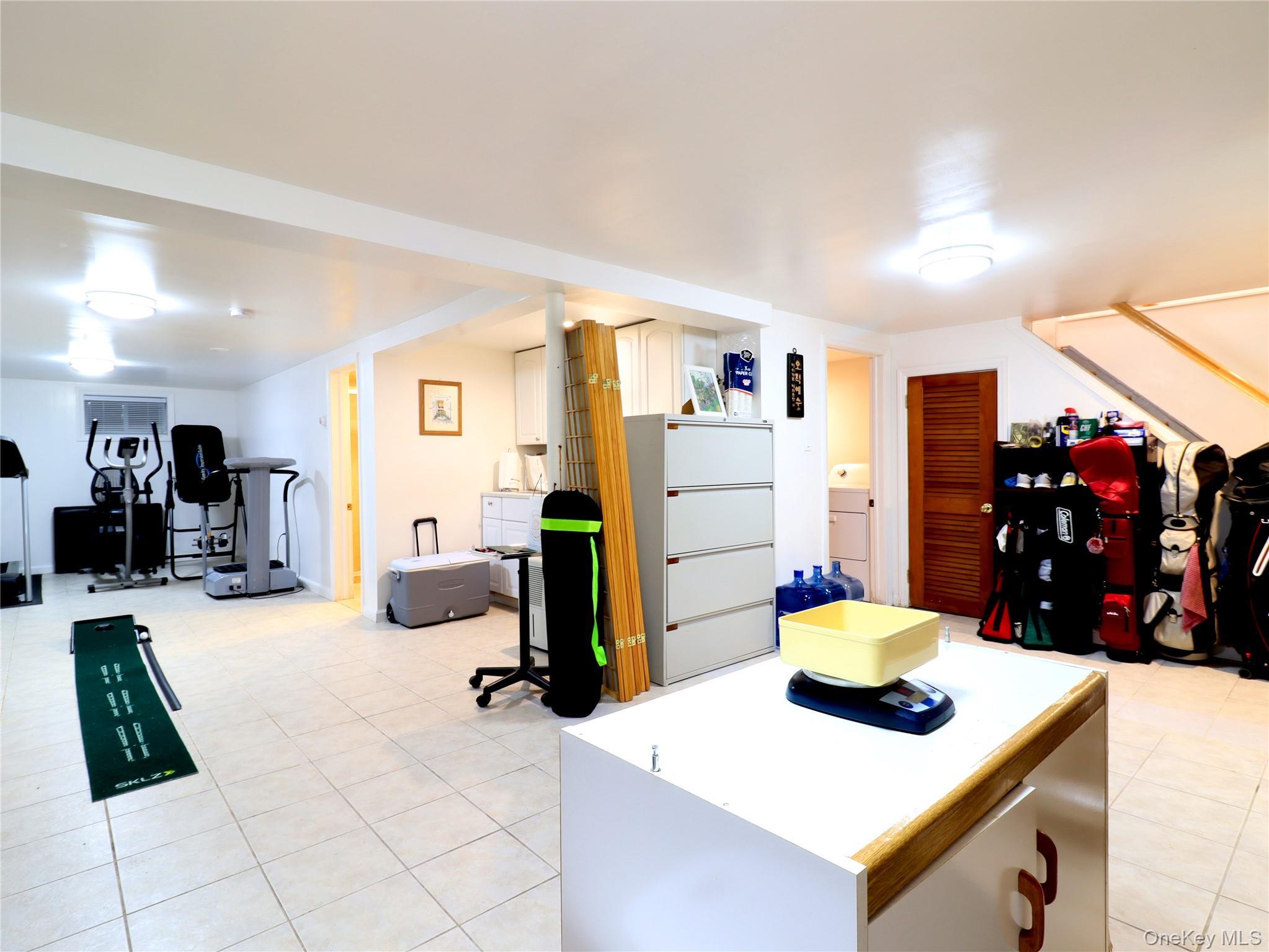 Single Family 220th Queens, NY 11361, MLS-909646-35