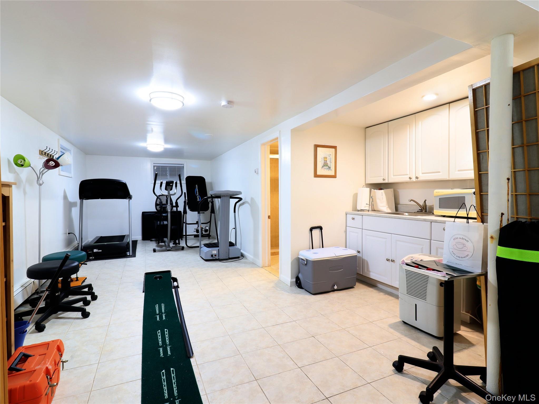 Single Family 220th Queens, NY 11361, MLS-909646-36