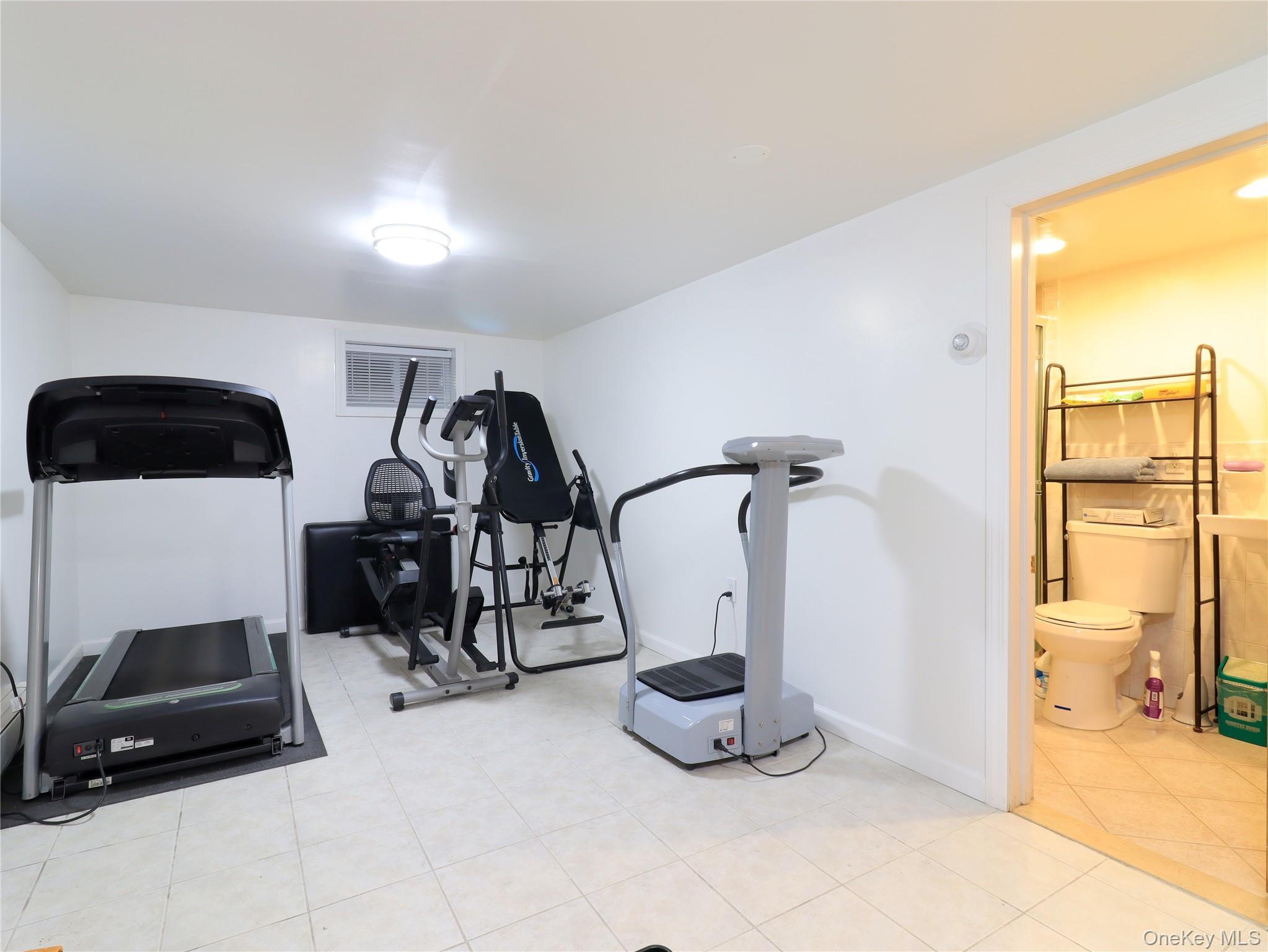 Single Family 220th Queens, NY 11361, MLS-909646-37