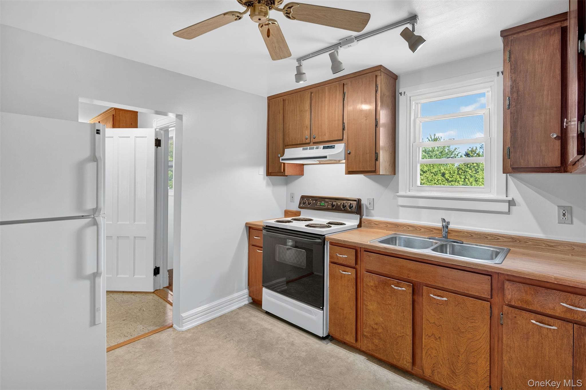 Single Family Mulberry Dutchess County, NY 12572, MLS-909649-23