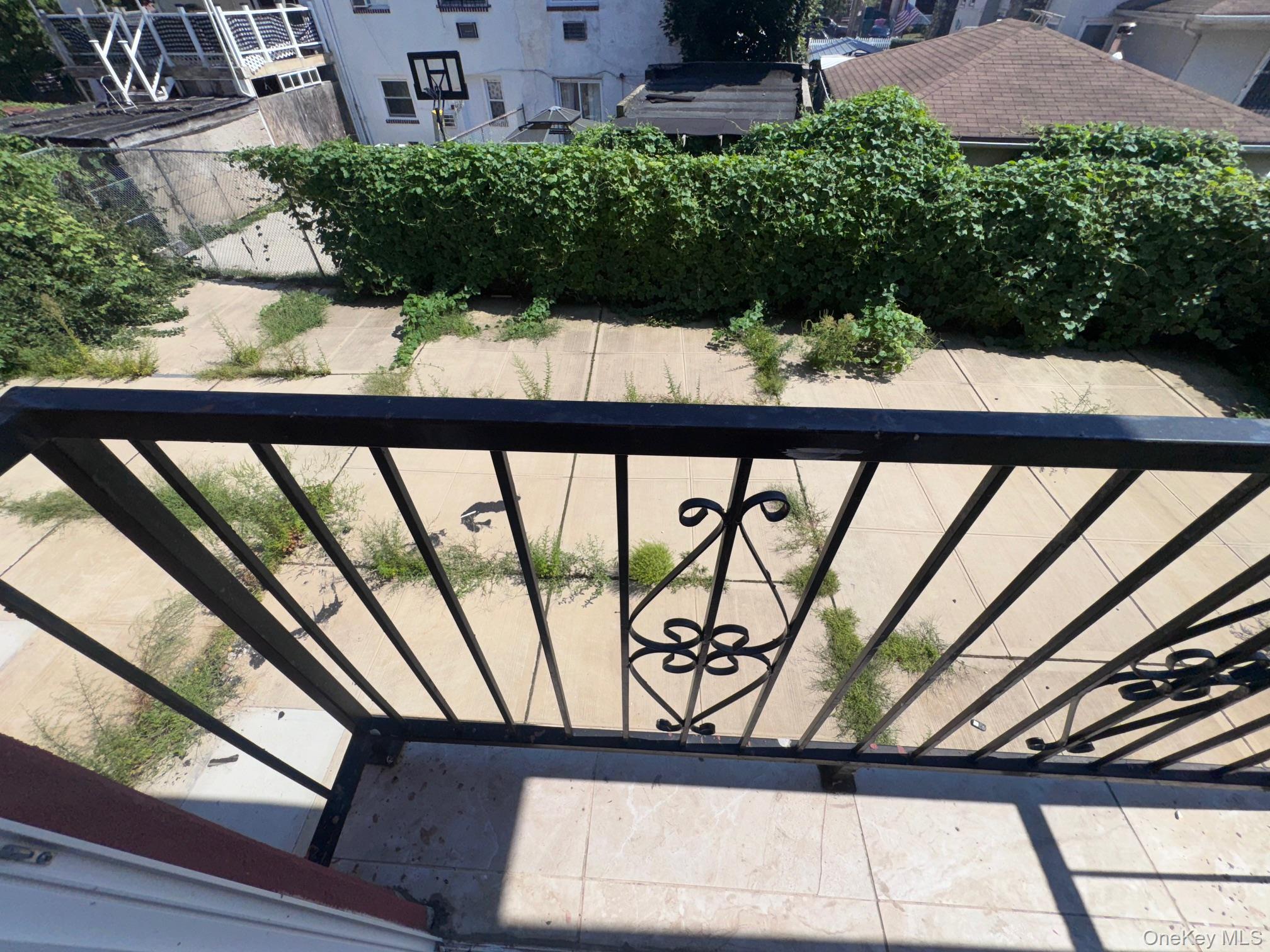 Single Family Mcbride Queens, NY 11691, MLS-909651-16