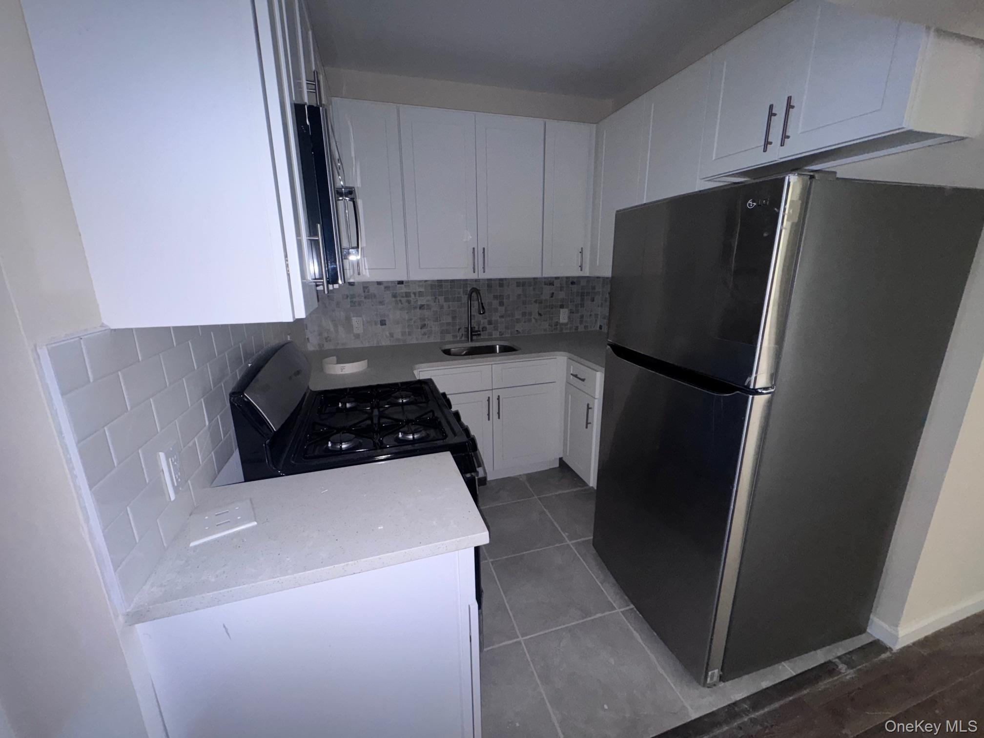 Single Family Mcbride Queens, NY 11691, MLS-909651-20