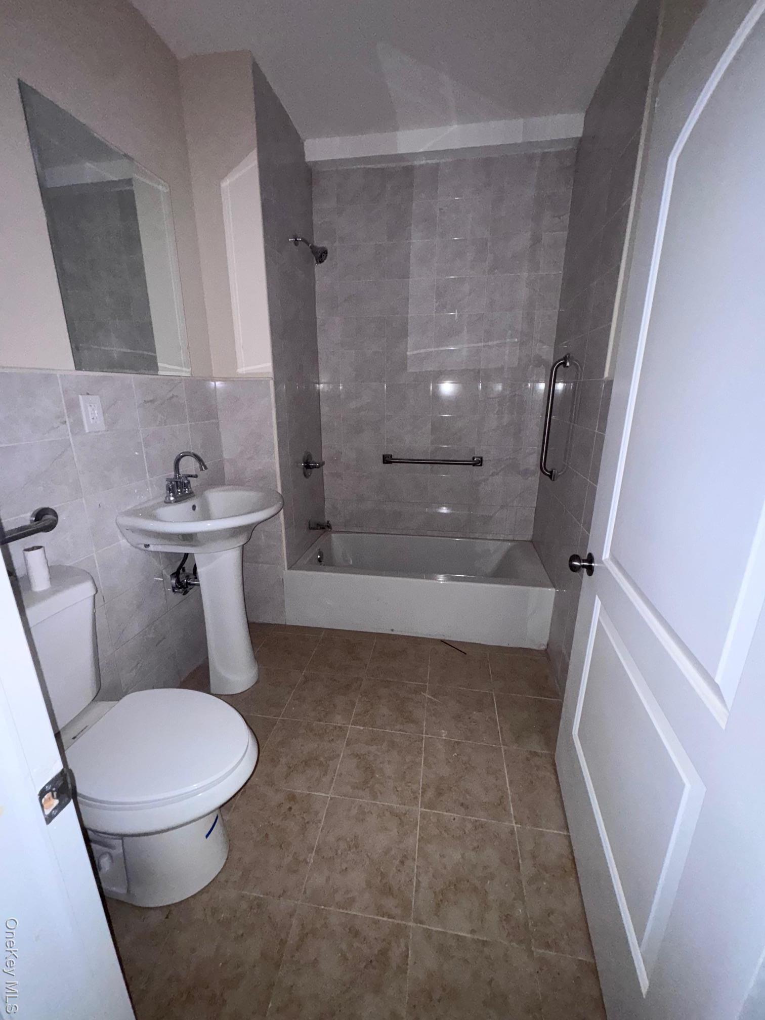 Single Family Mcbride Queens, NY 11691, MLS-909651-4