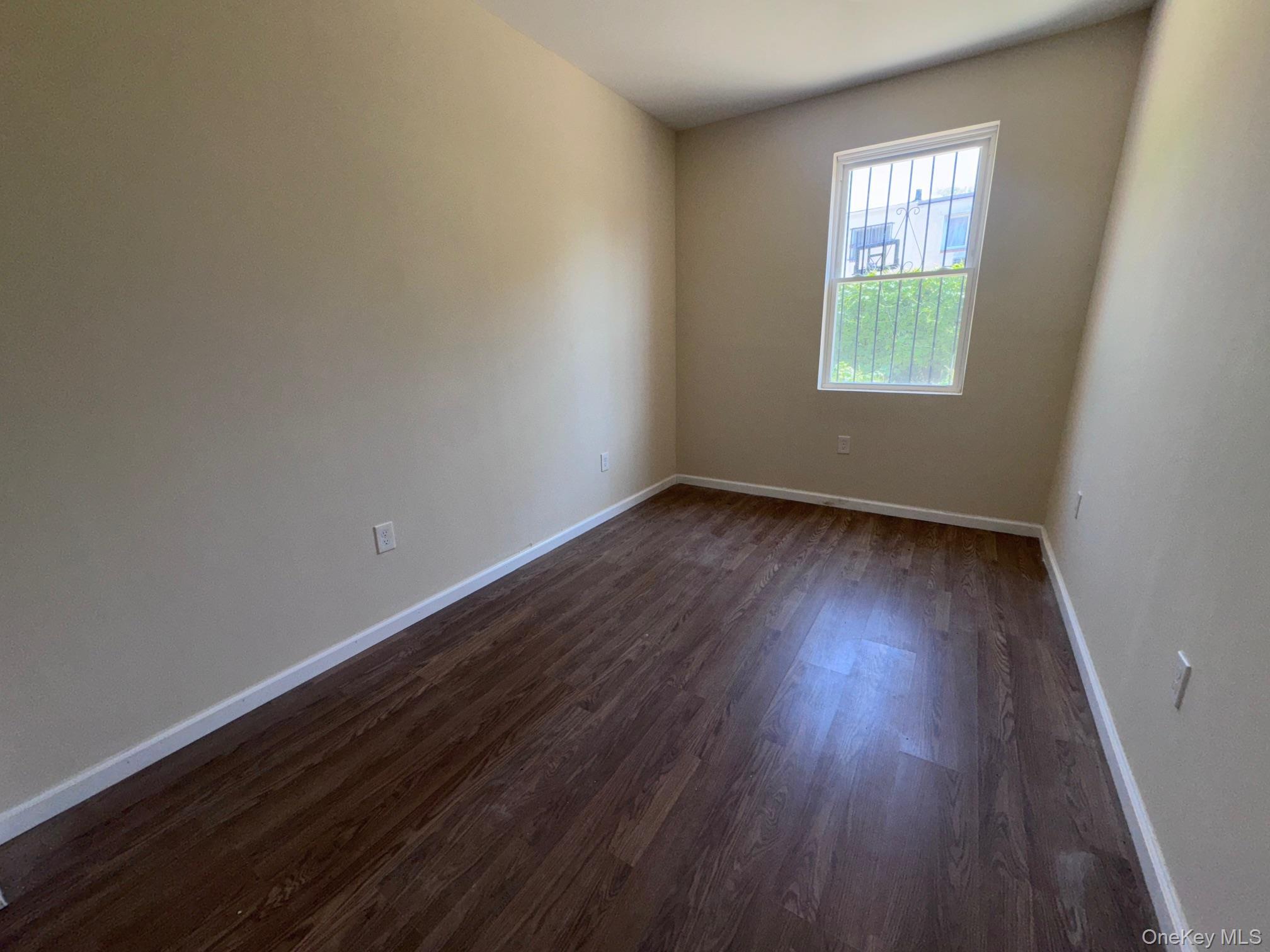 Single Family Mcbride Queens, NY 11691, MLS-909651-7