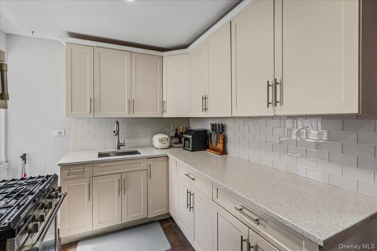 Coop Melbourne  Queens, NY 11367, MLS-909670-19