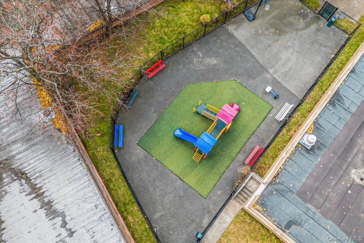 Coop Melbourne  Queens, NY 11367, MLS-909670-22