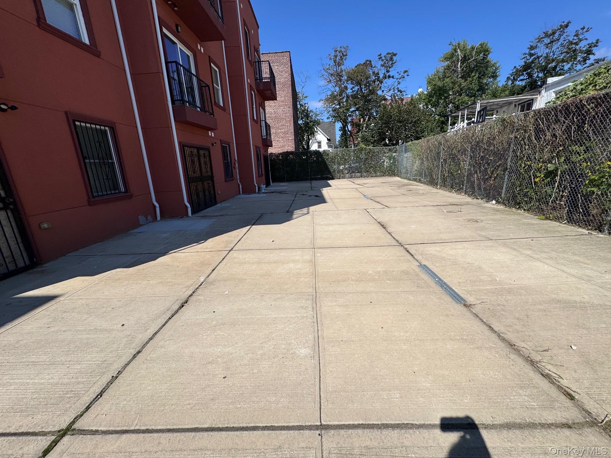 Single Family Mcbride Queens, NY 11691, MLS-909675-28