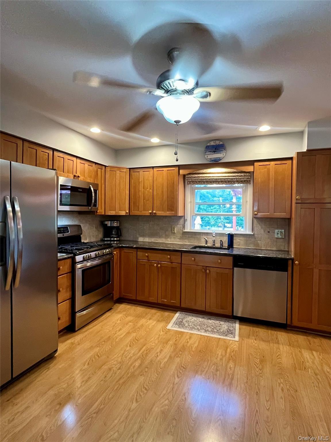 Single Family Island View Orange County, NY 10950, MLS-909689-21