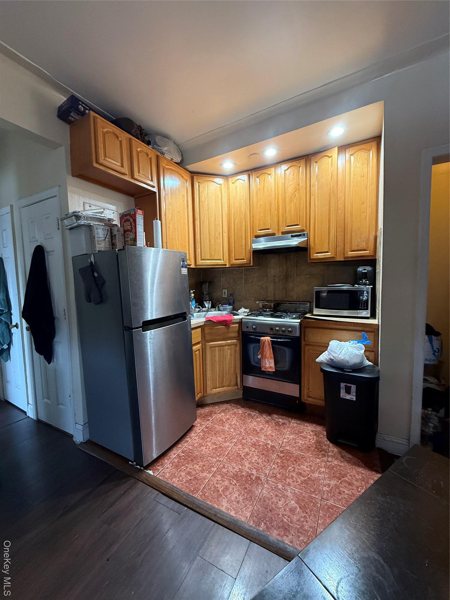 Coop Foster  Brooklyn, NY 11210, MLS-909732-2