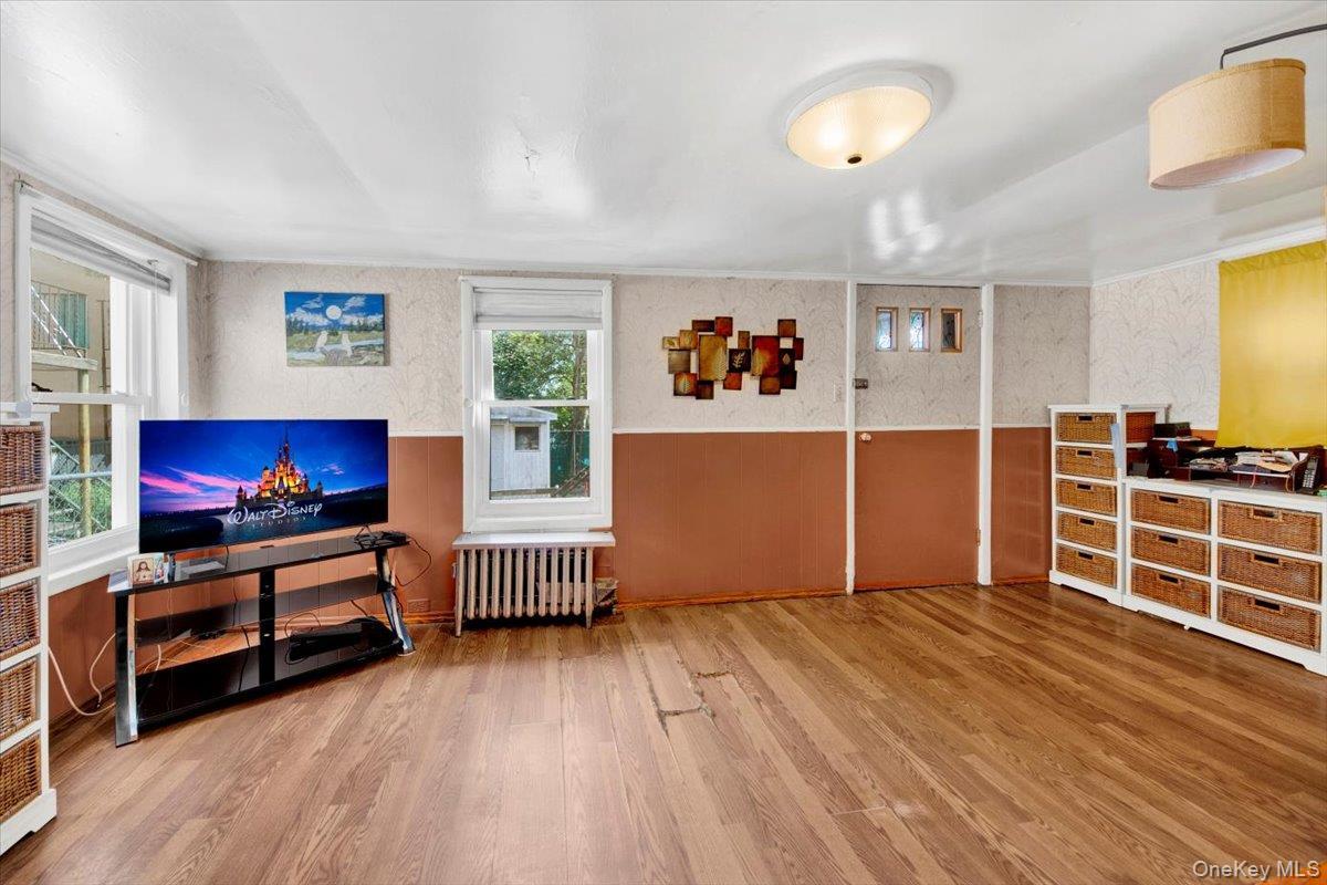 Single Family Havemeyer  Bronx, NY 10462, MLS-909734-4
