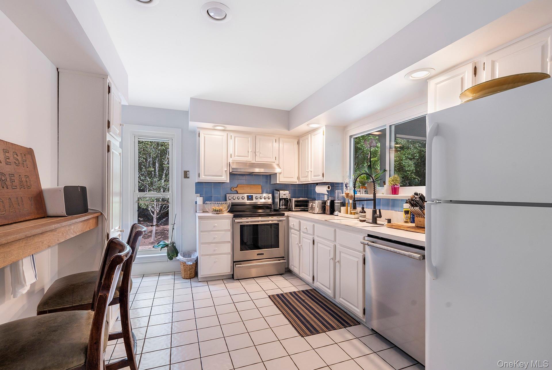 Single Family Harbor Suffolk County, NY 11937, MLS-909739-13