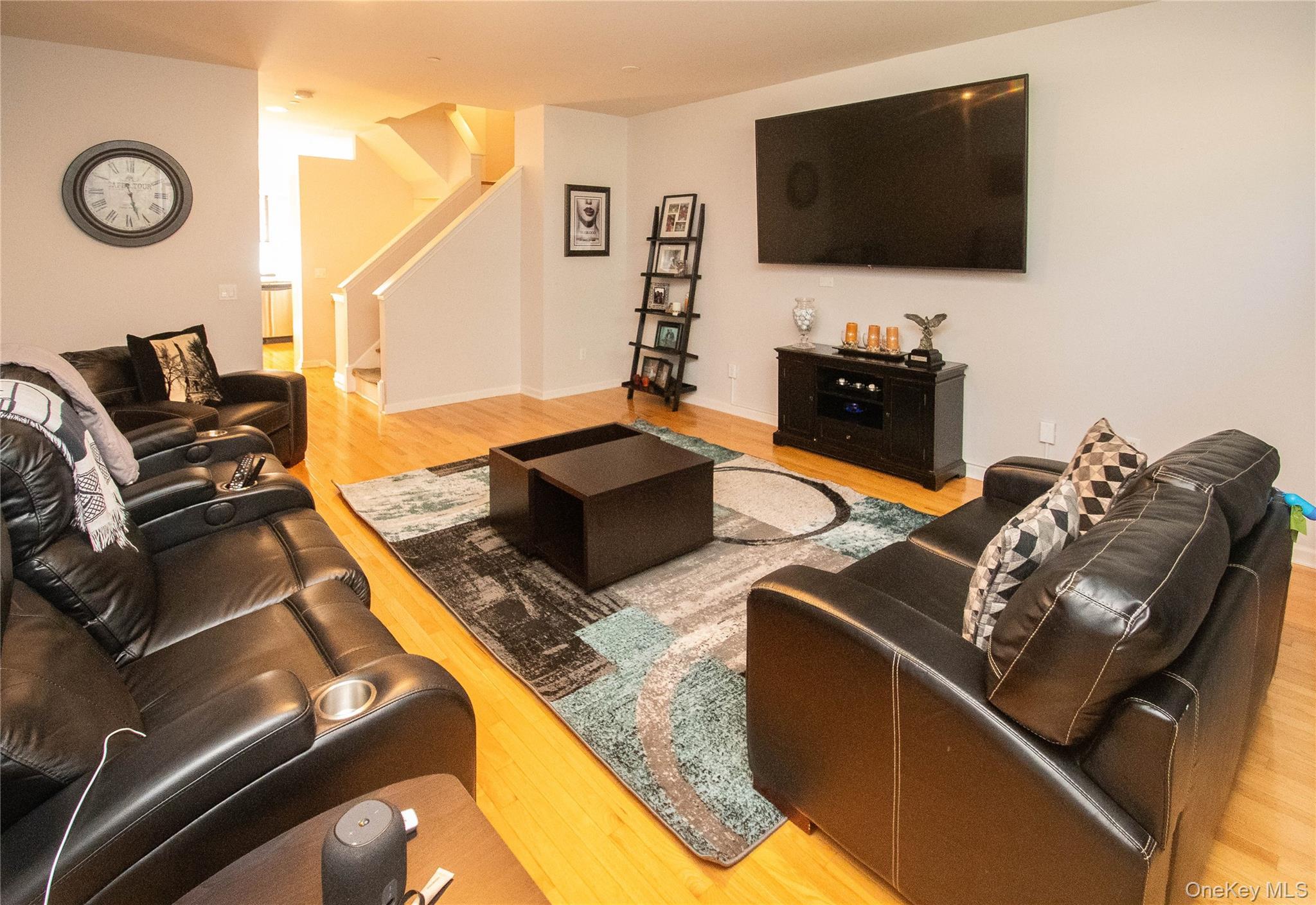 Condo Bridgeview  Dutchess County, NY 12601, MLS-909762-10