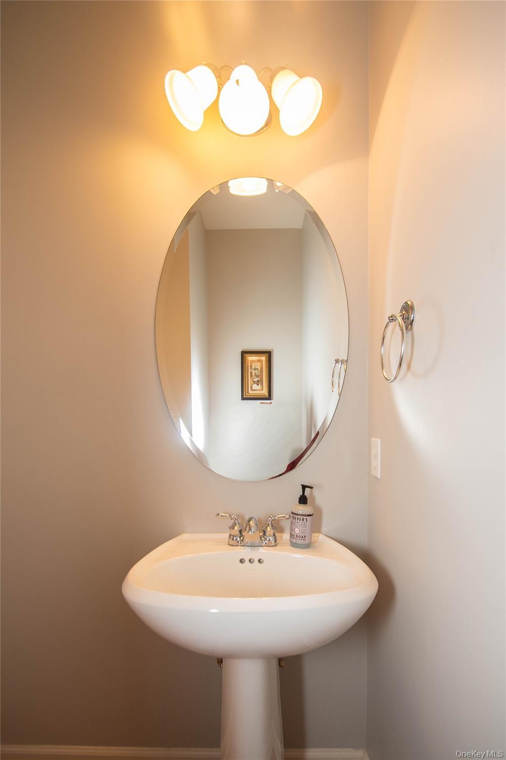 Condo Bridgeview  Dutchess County, NY 12601, MLS-909762-11