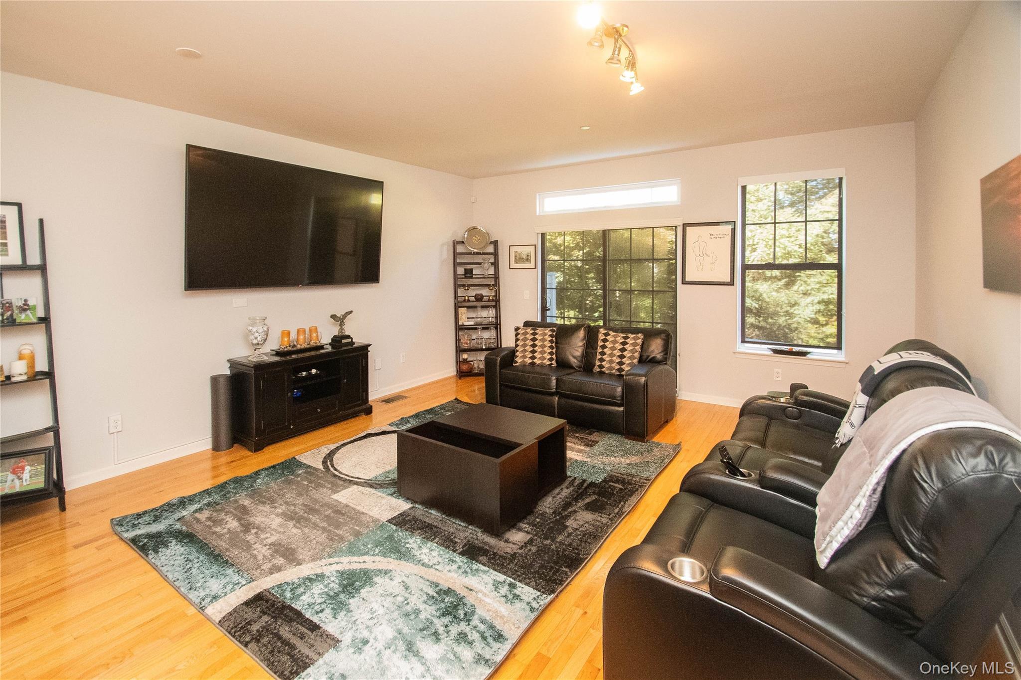 Condo Bridgeview  Dutchess County, NY 12601, MLS-909762-9