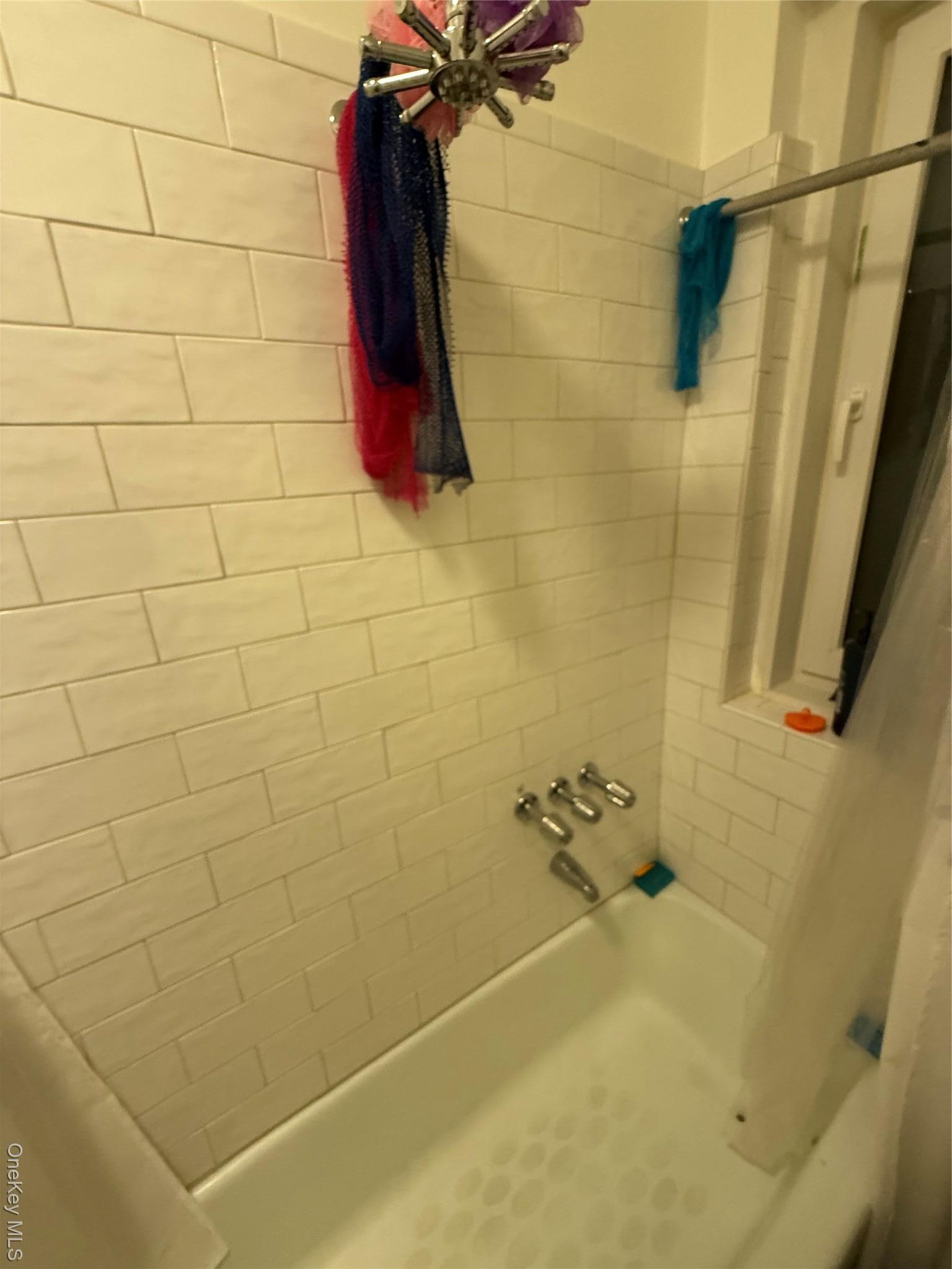 Coop Hoe  Bronx, NY 10459, MLS-909774-8