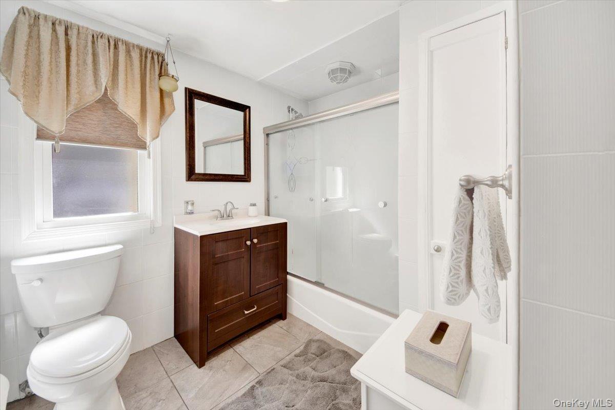 Single Family Wilcox  Bronx, NY 10465, MLS-909775-13