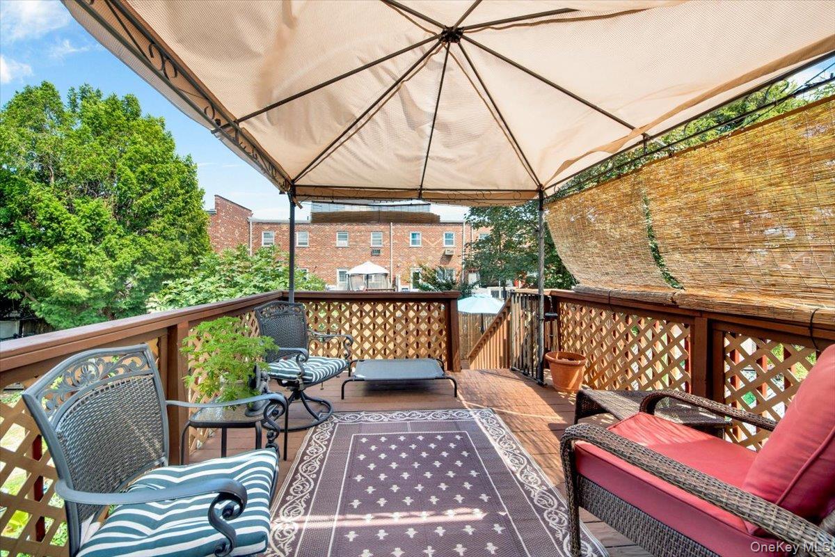 Single Family Wilcox  Bronx, NY 10465, MLS-909775-16