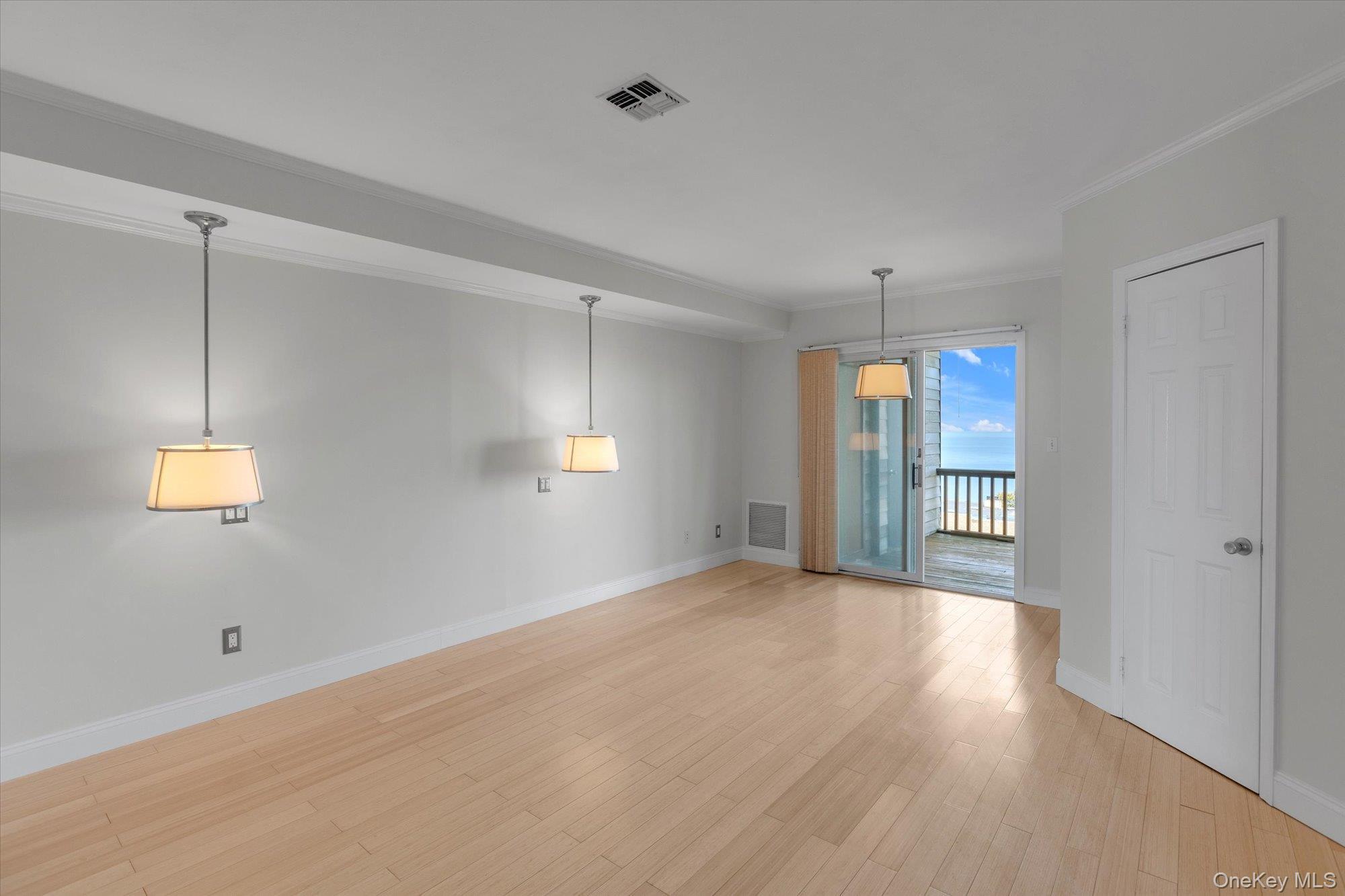 Condo Fox Hill  Suffolk County, NY 11933, MLS-909779-11