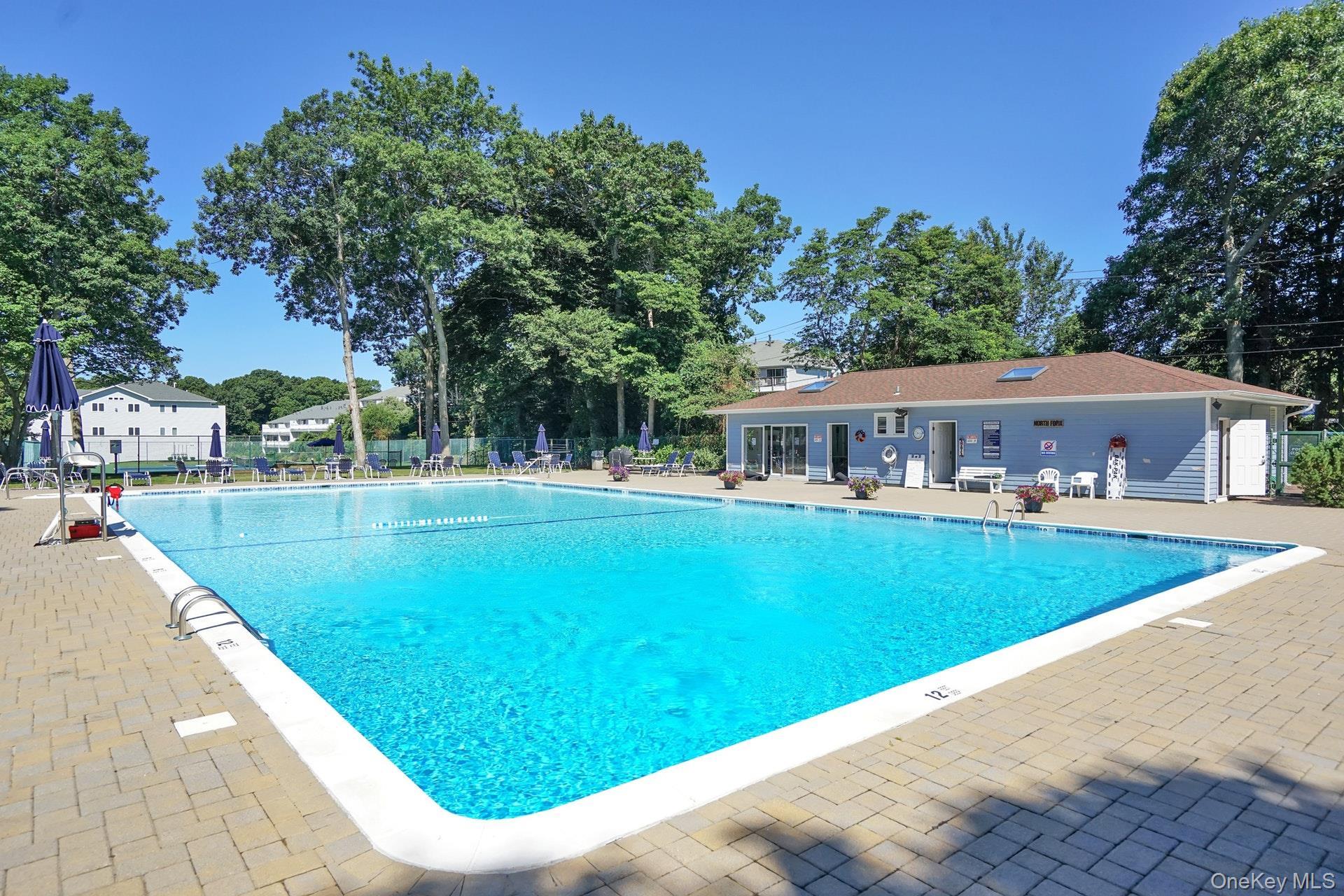 Condo Fox Hill  Suffolk County, NY 11933, MLS-909779-20