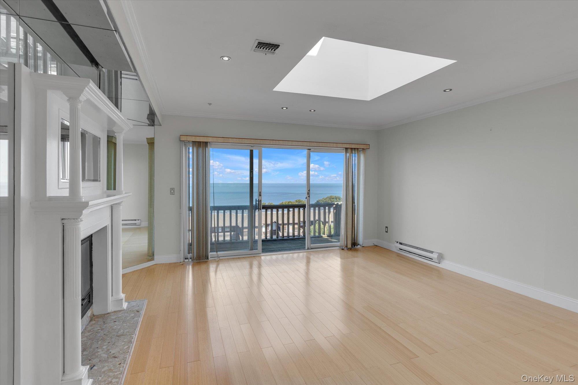 Condo Fox Hill  Suffolk County, NY 11933, MLS-909779-3