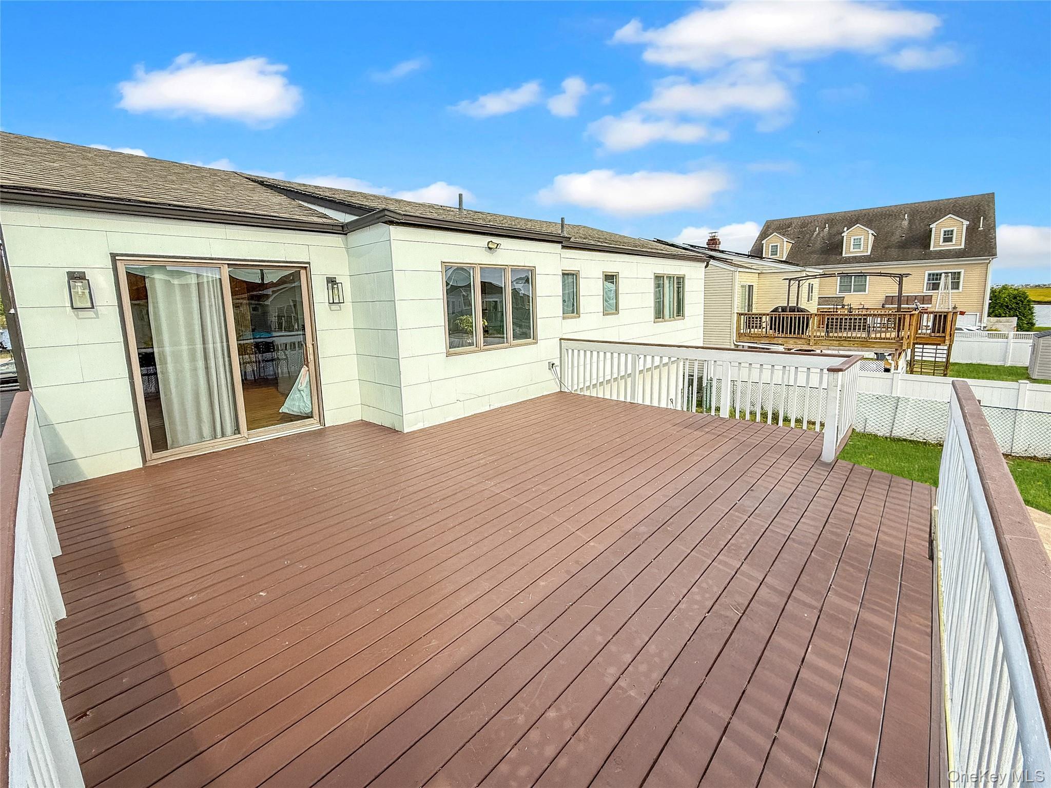 Single Family Empire Nassau County, NY 11558, MLS-909812-10