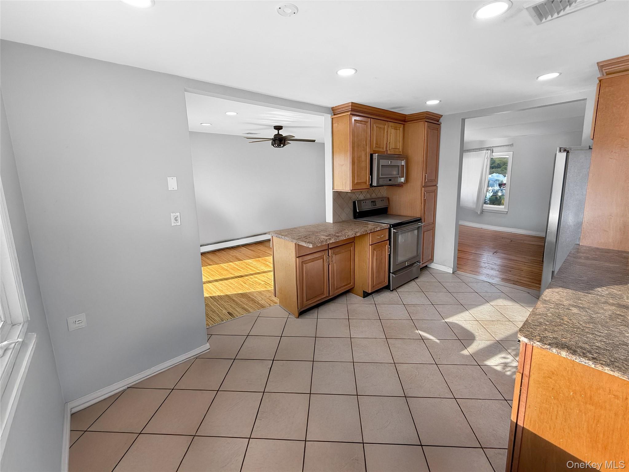 Single Family Empire Nassau County, NY 11558, MLS-909812-11