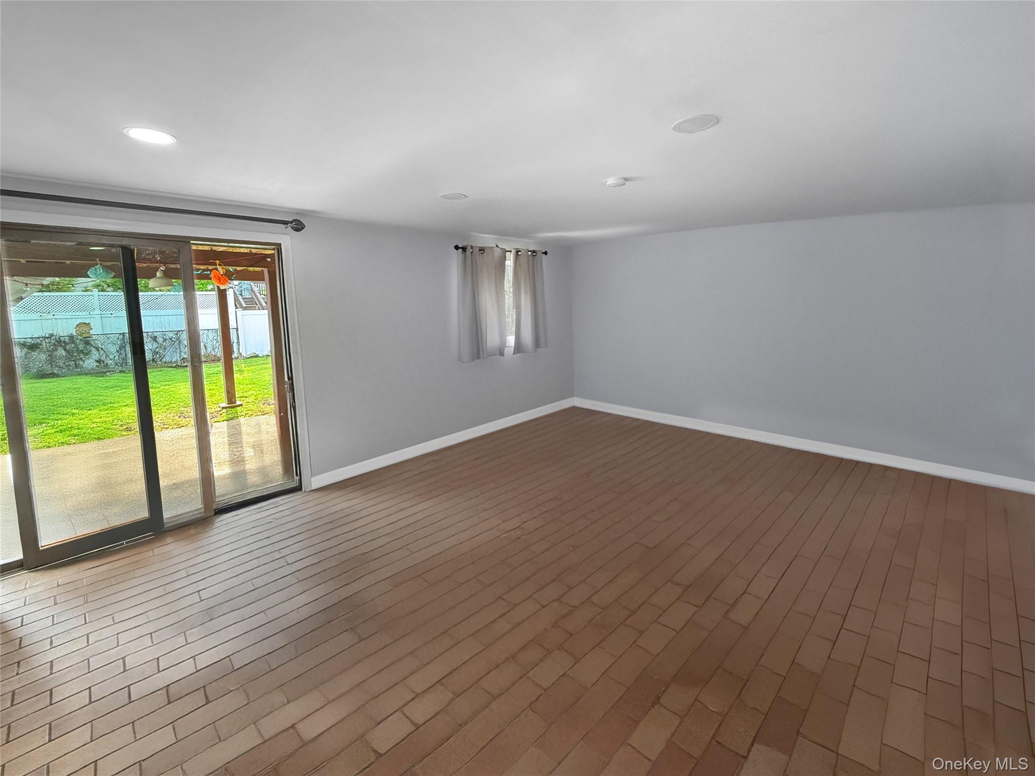 Single Family Empire Nassau County, NY 11558, MLS-909812-4