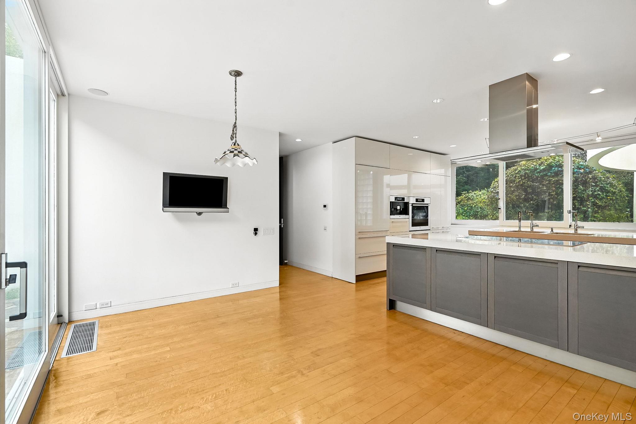 Single Family Bessel Westchester County, NY 10514, MLS-909816-16