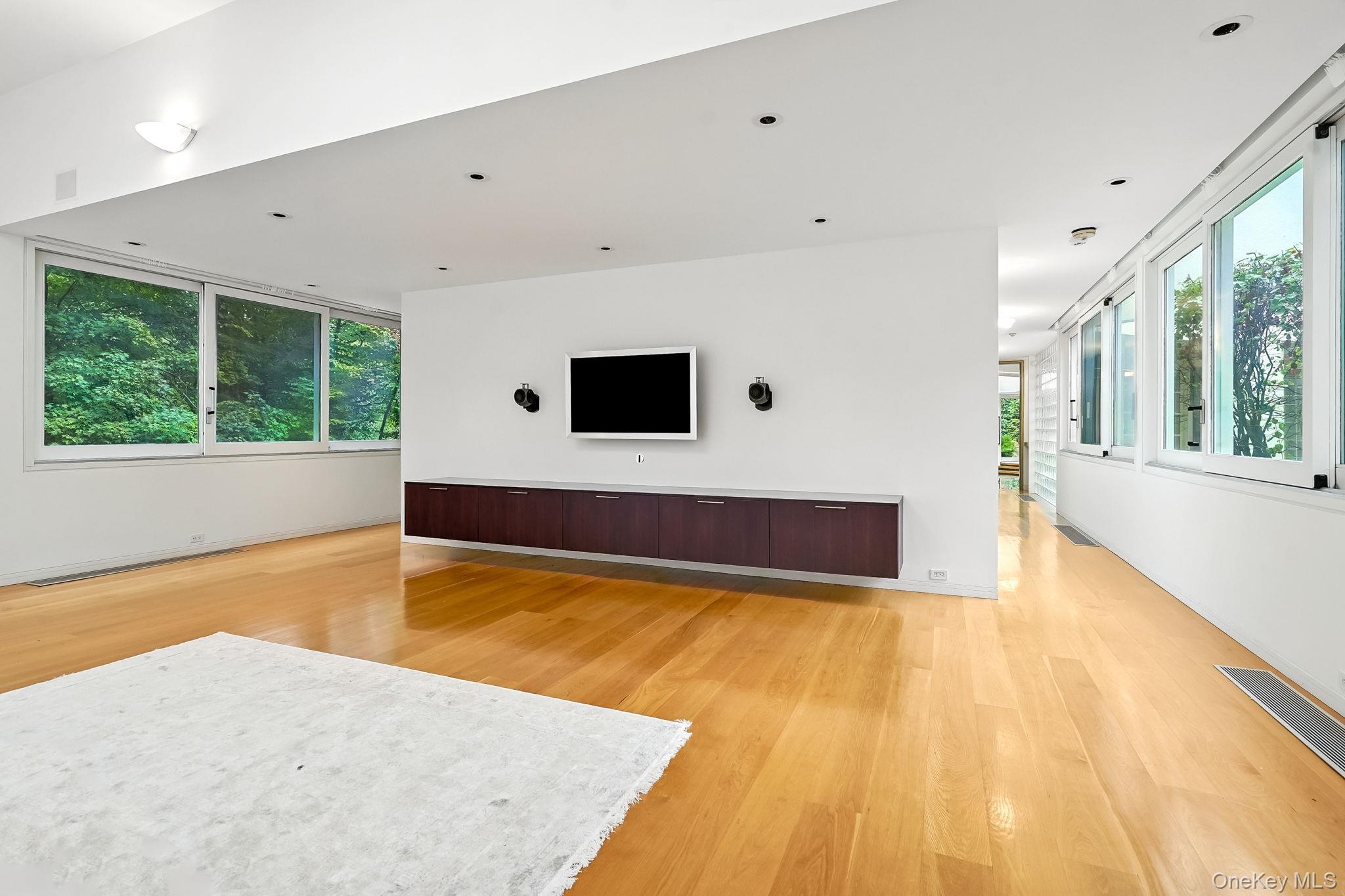 Single Family Bessel Westchester County, NY 10514, MLS-909816-21