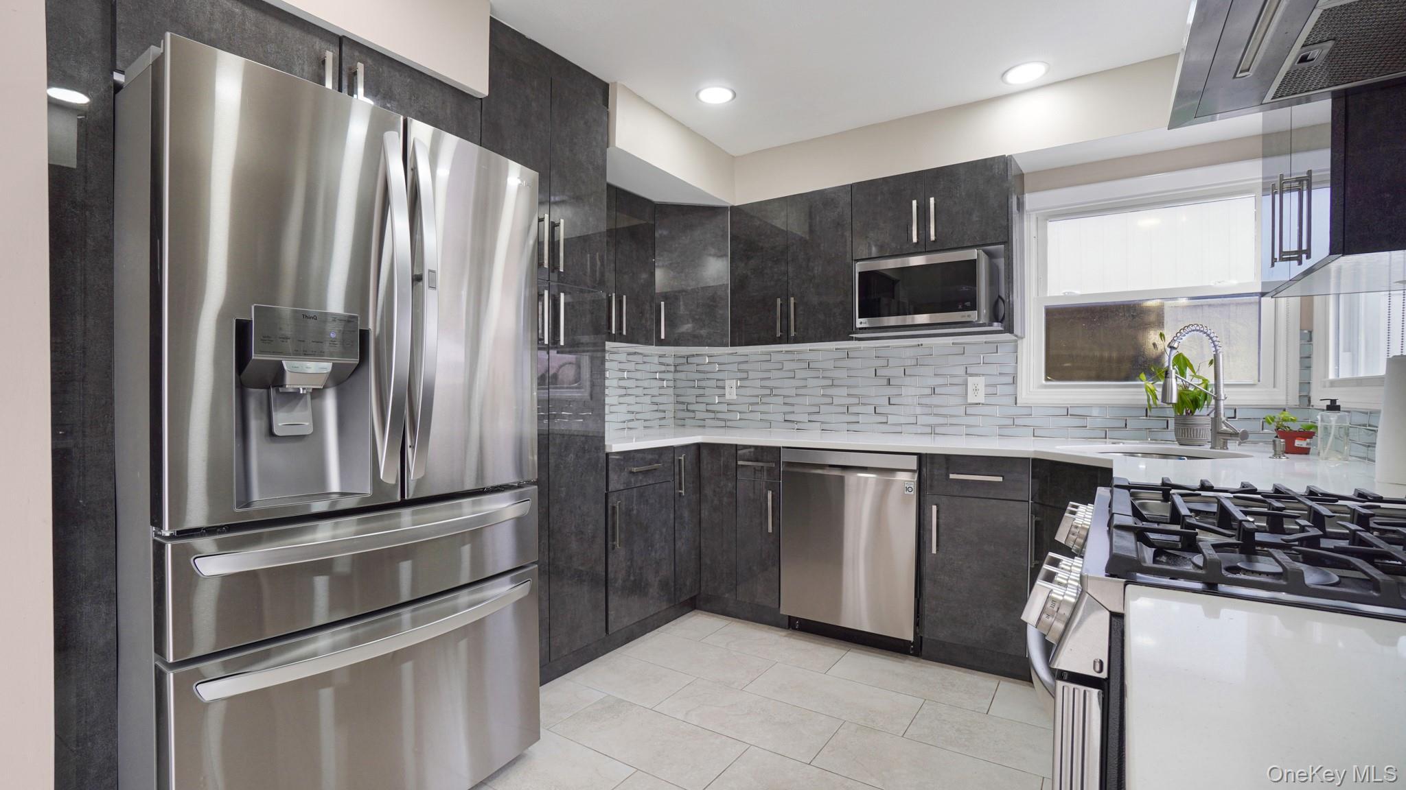 Single Family Sheldon Staten Island, NY 10309, MLS-909833-11