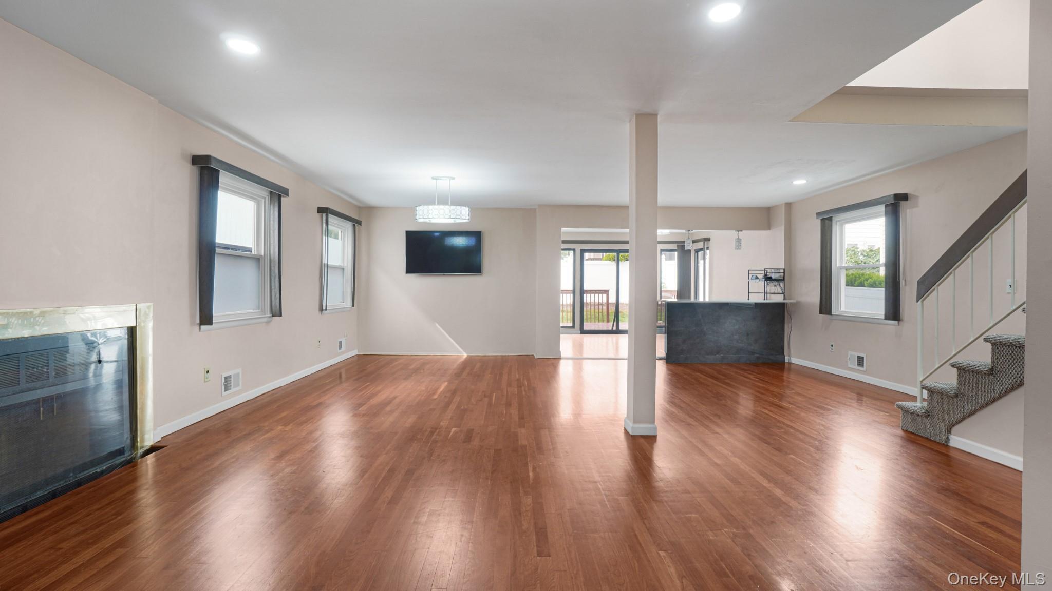 Single Family Sheldon Staten Island, NY 10309, MLS-909833-3