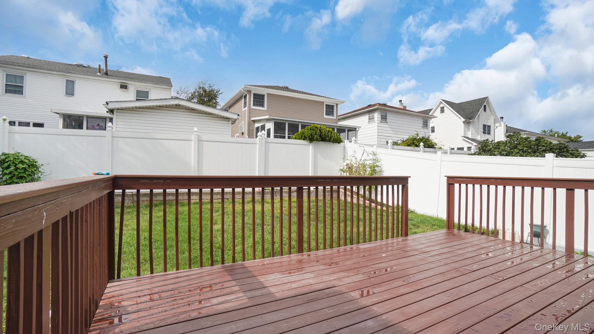 Single Family Sheldon Staten Island, NY 10309, MLS-909833-35